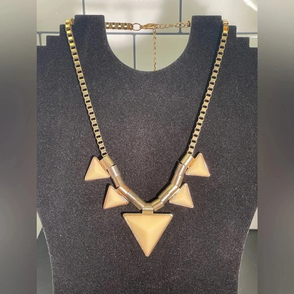 Vintage Geometric Peach Acrylic Stone Goldtone Necklace Granny Chic - Picture 1 of 11